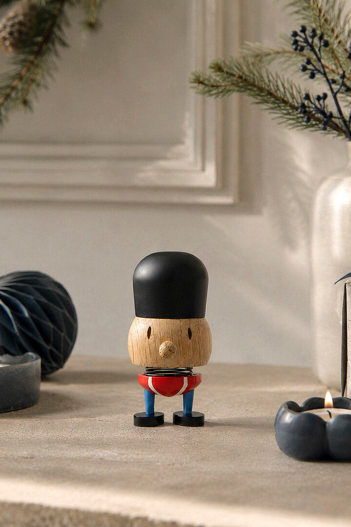 Guardsman træfigur – Raw oak